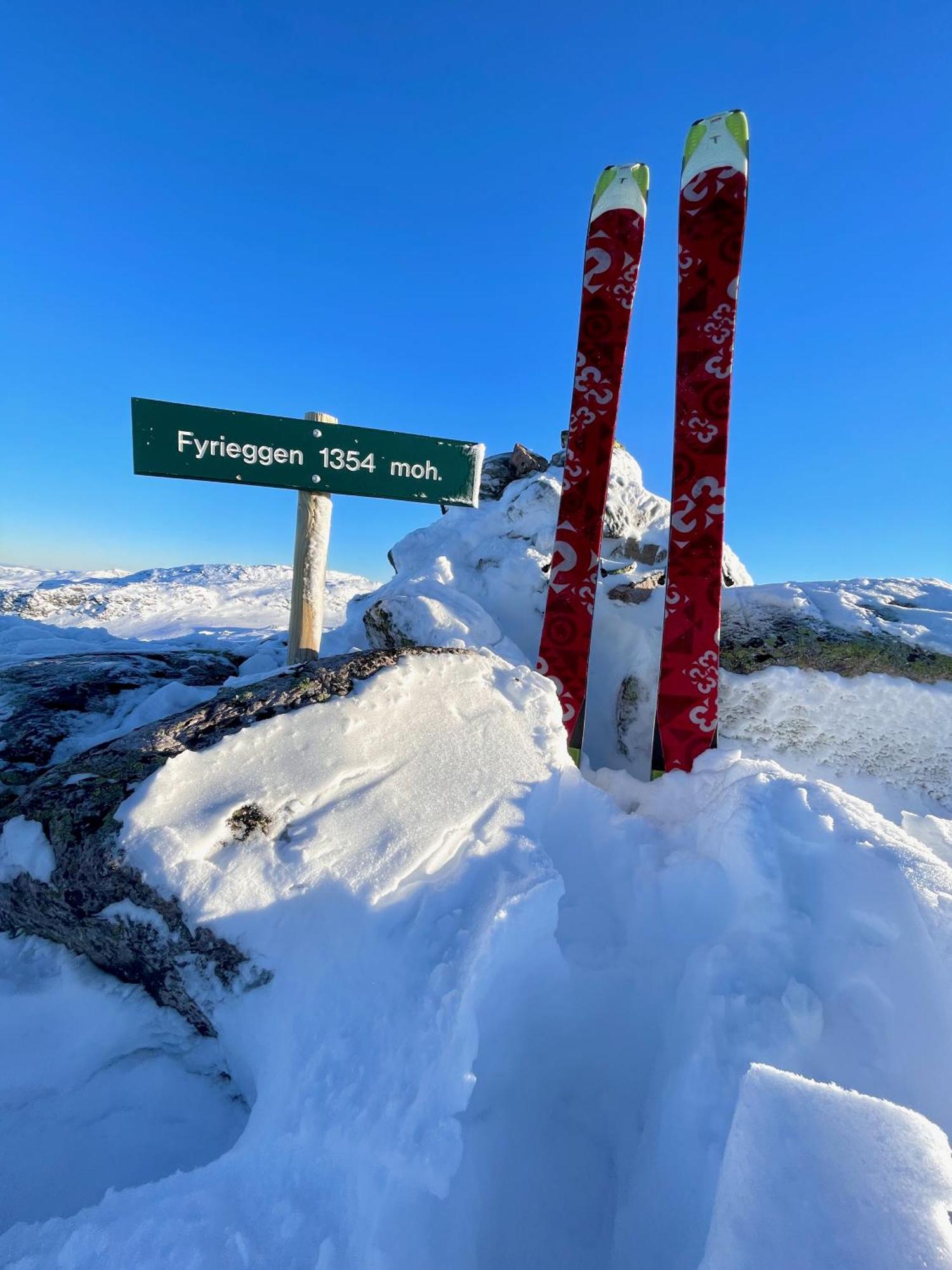 Gausta Lodge Med 6 Sengeplasser I Naerhet Til Gaustatoppen Gaustablikk Exterior photo